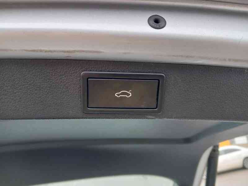 ŠKODA Octavia Combi Style 2,0 TDI 110 kW - foto 14