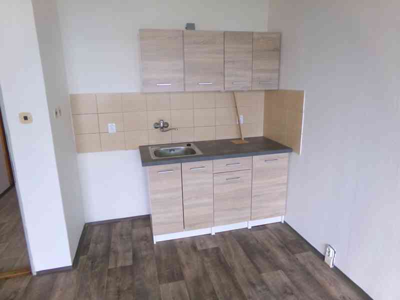Pronajem garsonky v České Lípě - foto 6