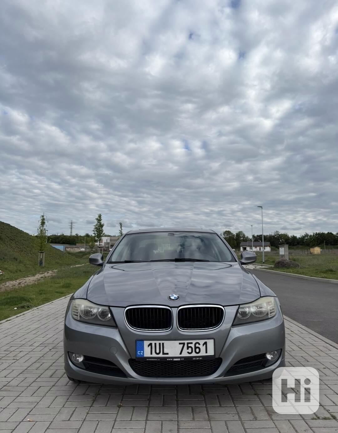 BMW 320i (125 kW) | Manuál | R.v. 2009 | 2 sady originál ALU - foto 1
