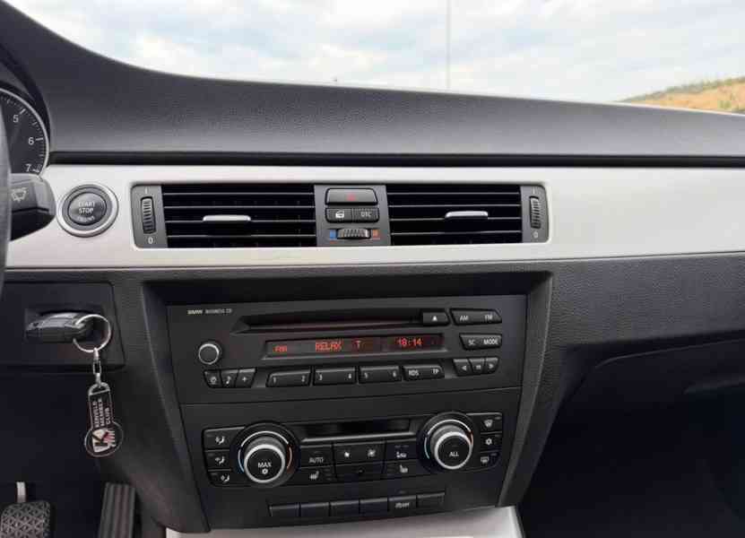 BMW 320i (125 kW) | Manuál | R.v. 2009 | 2 sady originál ALU - foto 7