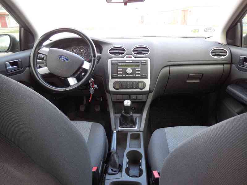 Ford Focus II - foto 11