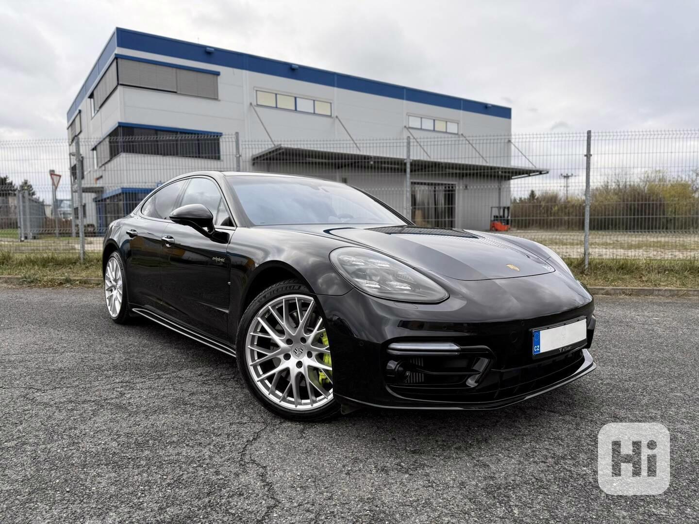 Porsche Panamera 4 E-Hybrid | Burmester, Chrono, ZÁRUKA, DPH - foto 1