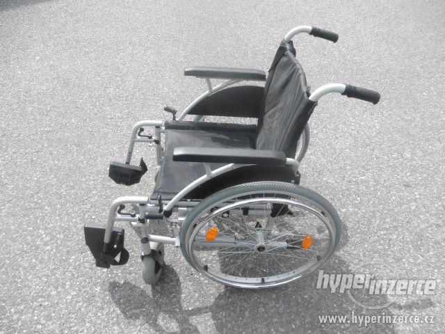 Invalidní vozík Bressy repasovaný šíře 49 cm - foto 1