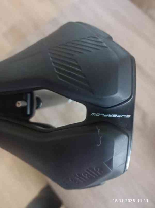 Nové sedlo Selle Italia SLS a karbon. sedlovka Twitter 31,6 - foto 7
