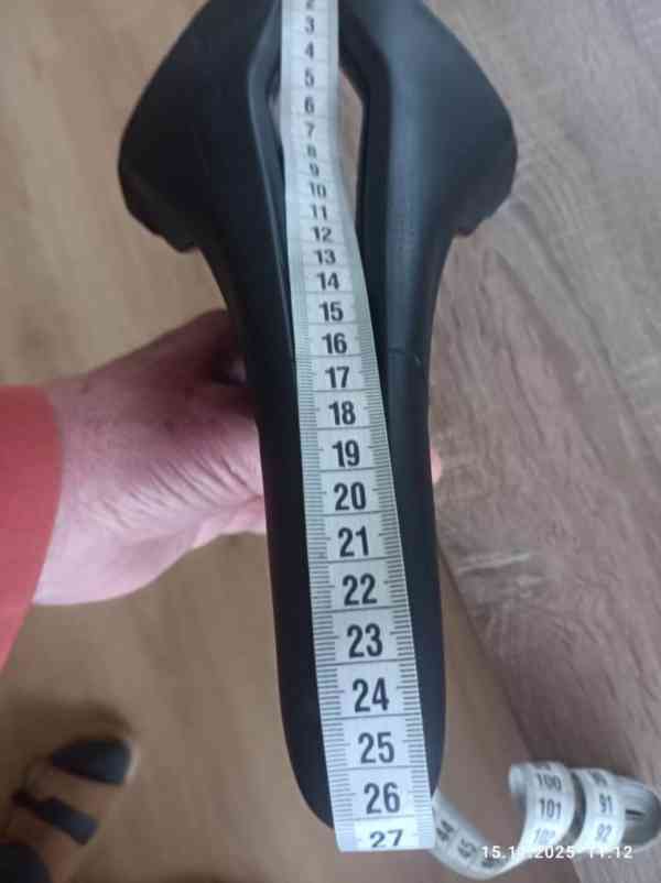 Nové sedlo Selle Italia SLS a karbon. sedlovka Twitter 31,6 - foto 9