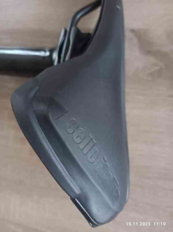 Nové sedlo Selle Italia SLS a karbon. sedlovka Twitter 31,6 - foto 6