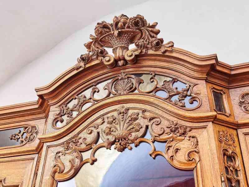 Luxusní starožitná knihovna z Lutychu - foto 9
