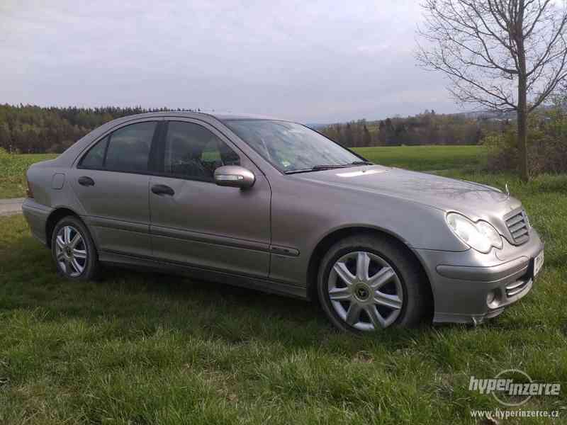Mercedes Benz C220 CDI rok 2004 - foto 2