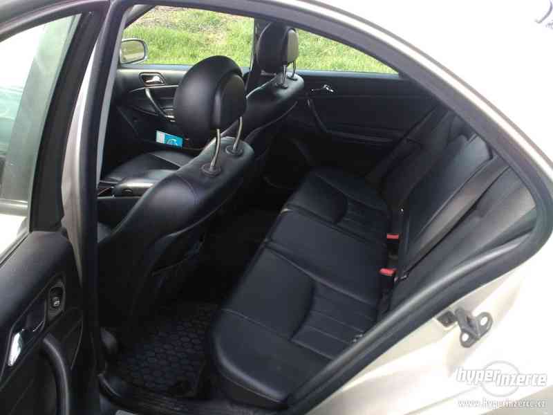 Mercedes Benz C220 CDI rok 2004 - foto 15