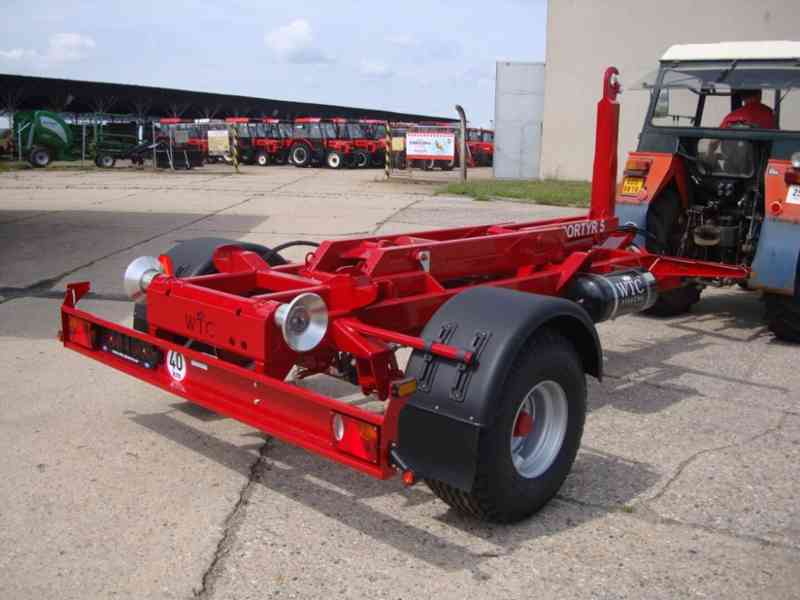 Traktorový nosič kontejnerů Portýr 7.5 - foto 3