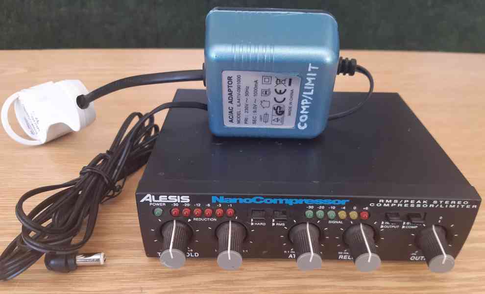 ALESIS Nanoverb 2, ALESIS NanoCompressor Stereo/ Limiter  - foto 4
