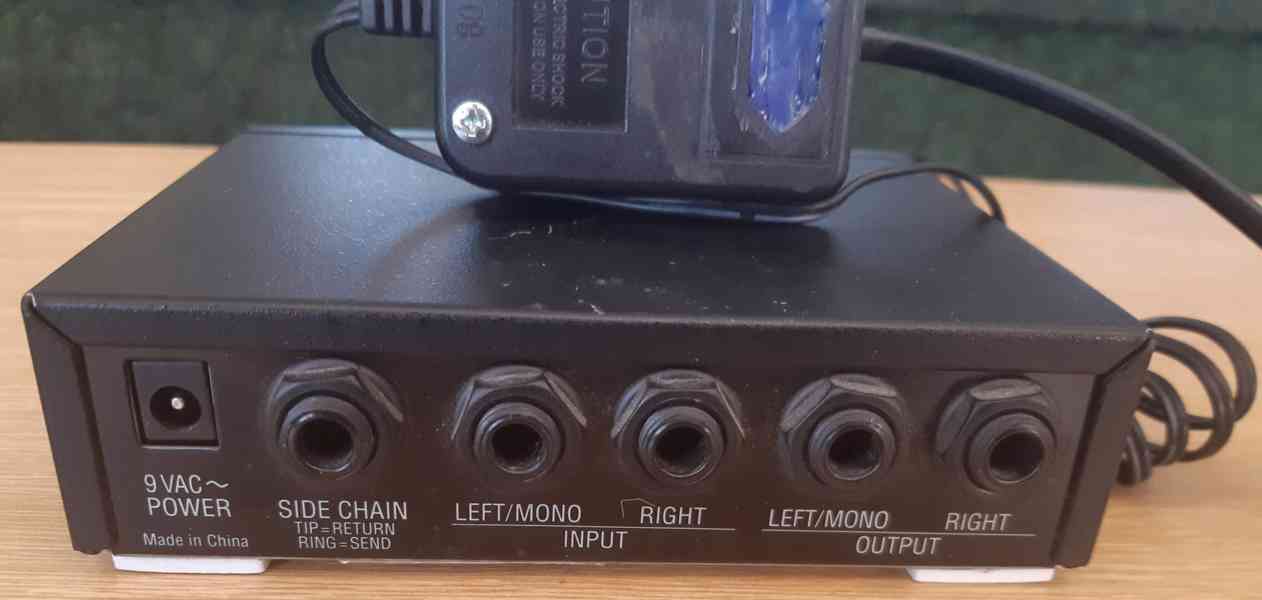 ALESIS Nanoverb 2, ALESIS NanoCompressor Stereo/ Limiter  - foto 5