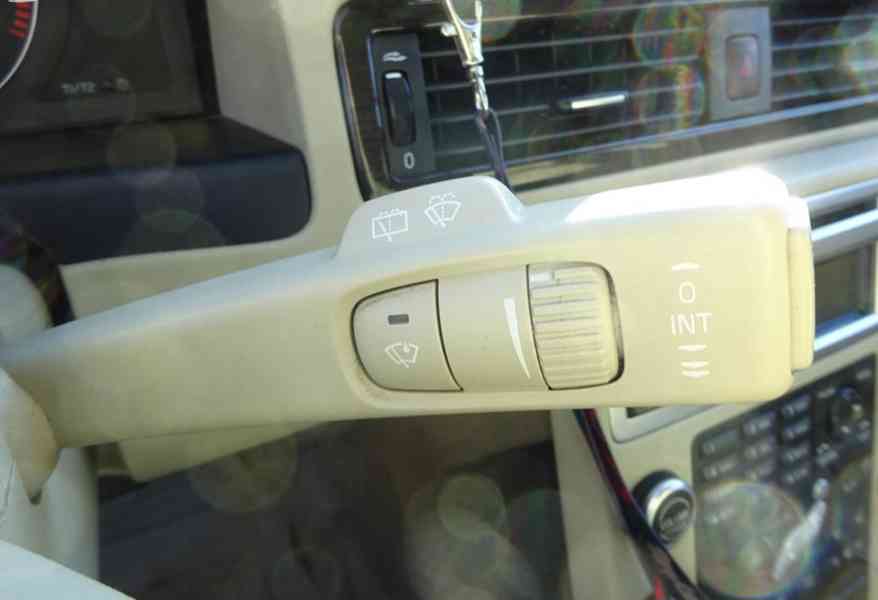 Volvo XC 70 2.4 D5 AWD Combi r.v.2008 (136 kw) ČR - foto 13