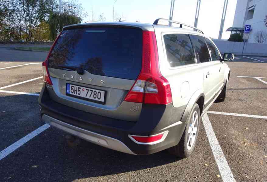 Volvo XC 70 2.4 D5 AWD Combi r.v.2008 (136 kw) ČR - foto 4