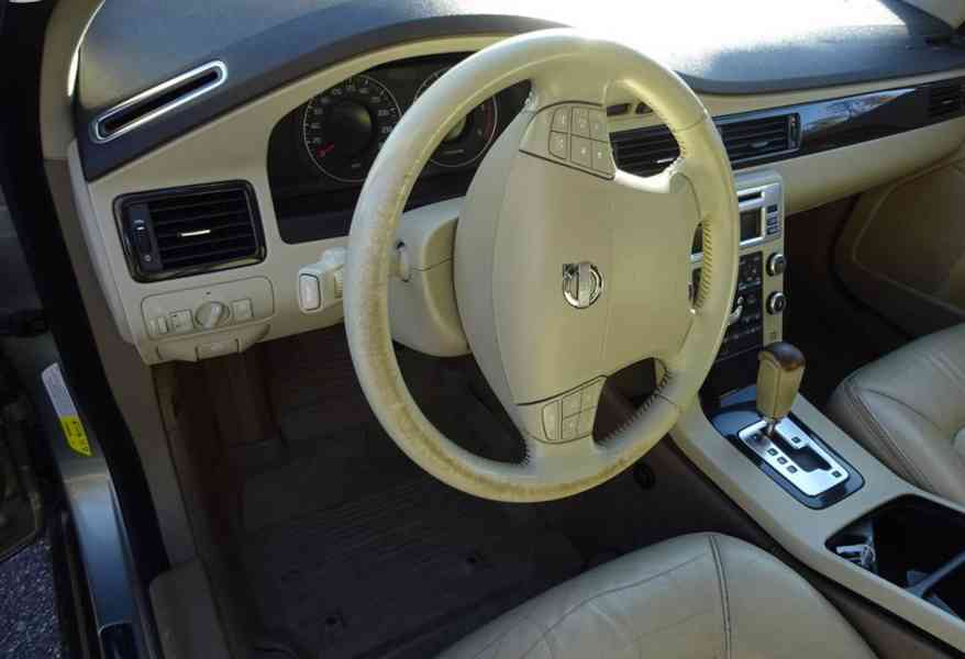 Volvo XC 70 2.4 D5 AWD Combi r.v.2008 (136 kw) ČR - foto 5