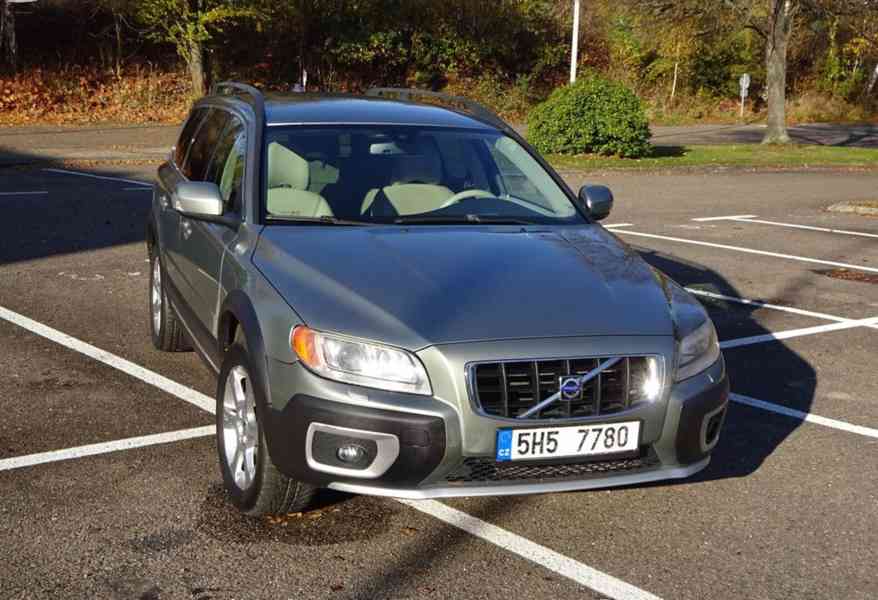 Volvo XC 70 2.4 D5 AWD Combi r.v.2008 (136 kw) ČR - foto 1