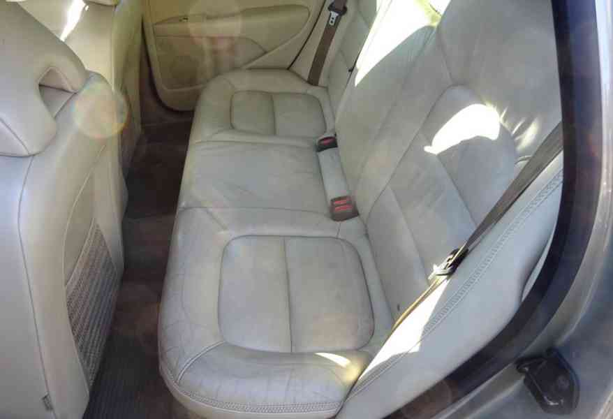 Volvo XC 70 2.4 D5 AWD Combi r.v.2008 (136 kw) ČR - foto 15