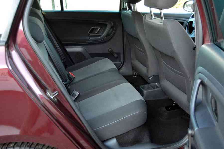 Škoda Fabia 1.2 TSI 63kW Ambiente kombi facelift - foto 11