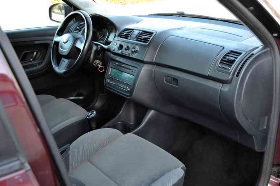 Škoda Fabia 1.2 TSI 63kW Ambiente kombi facelift - foto 12