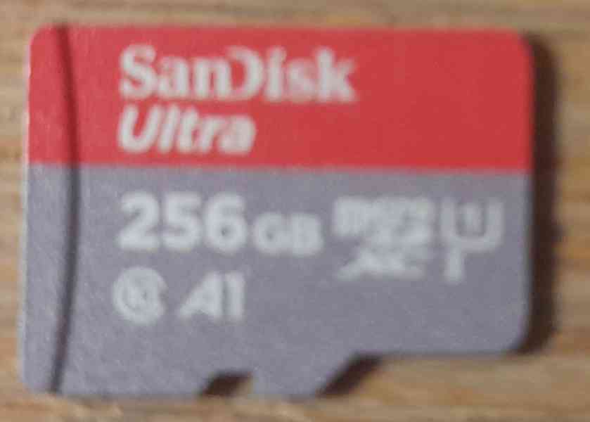 Nintendo Switch, hry, paměťová karta atd. - foto 2