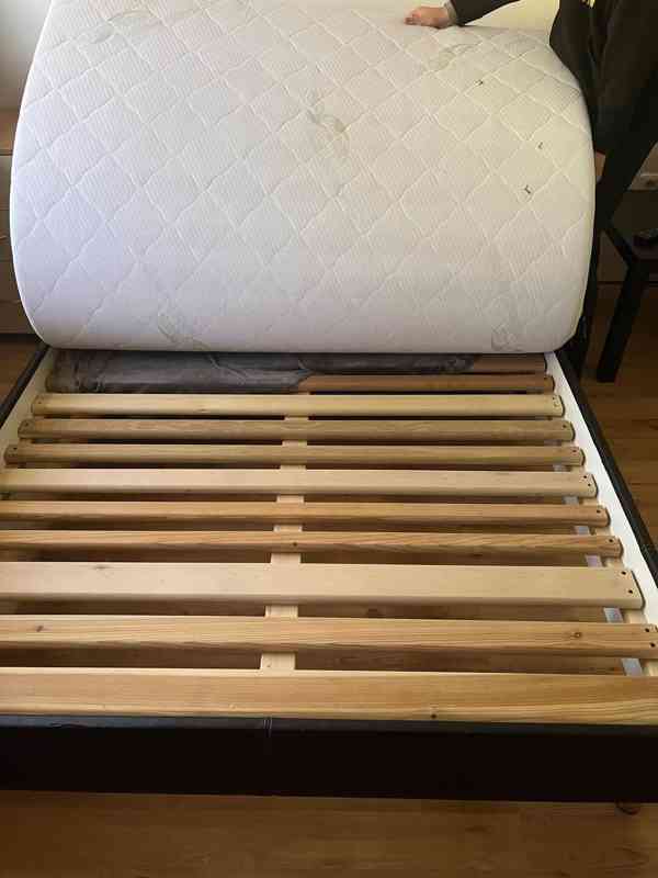 Postel 140x200 + matrace  - foto 3