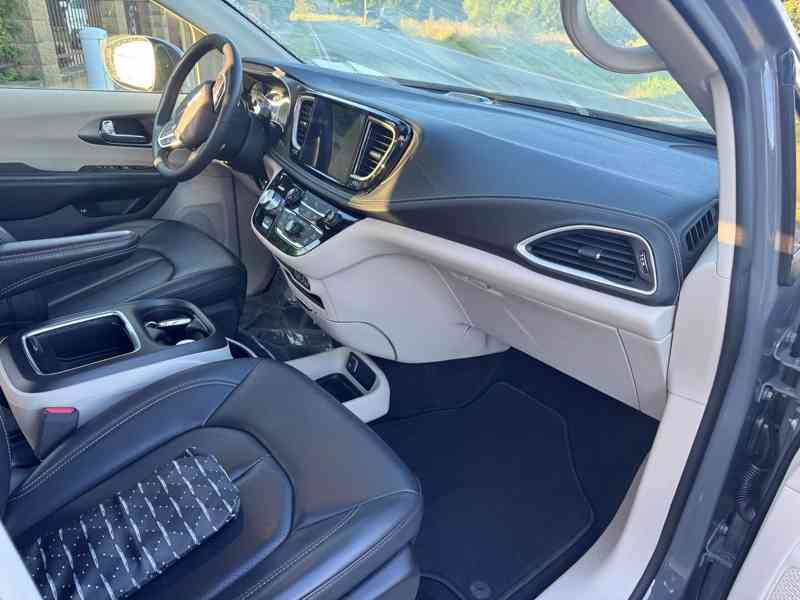 Chrysler Pacifica 3,6 Hybrid RU Radar Limit 2023 - foto 10