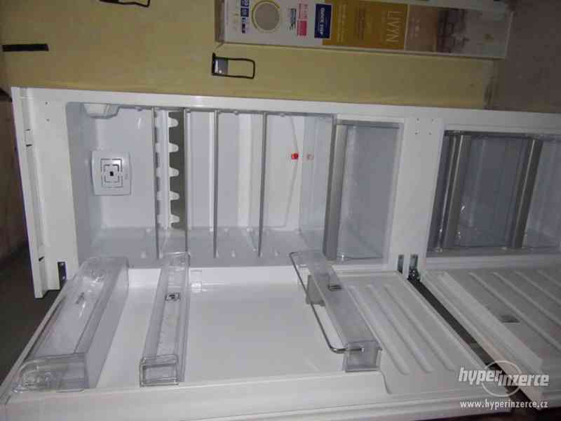 Vestavná kombinovaná chladnička Whirlpool ART 6611/A++ - foto 4