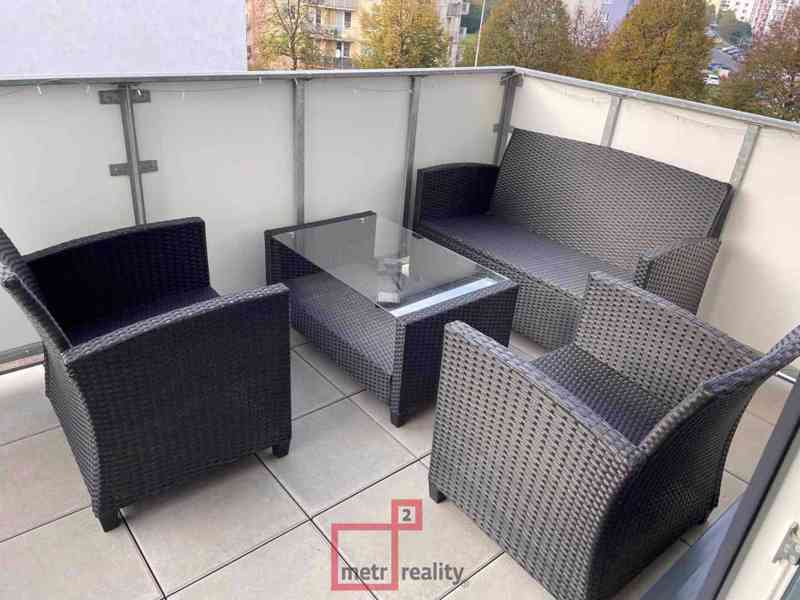 Prodej bytu 2+kk s velkým obývacím pokojem a možností garážového stání/Olomouc - Povel - foto 2