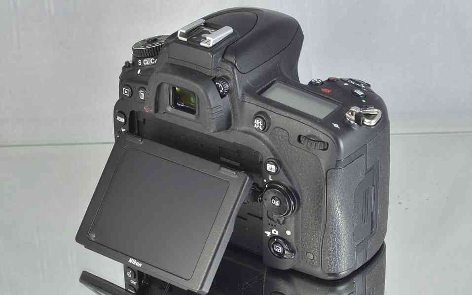 Nikon D750 *FX*24,3MPix *Full HDV*Wi-Fi*126000 Exp - foto 8