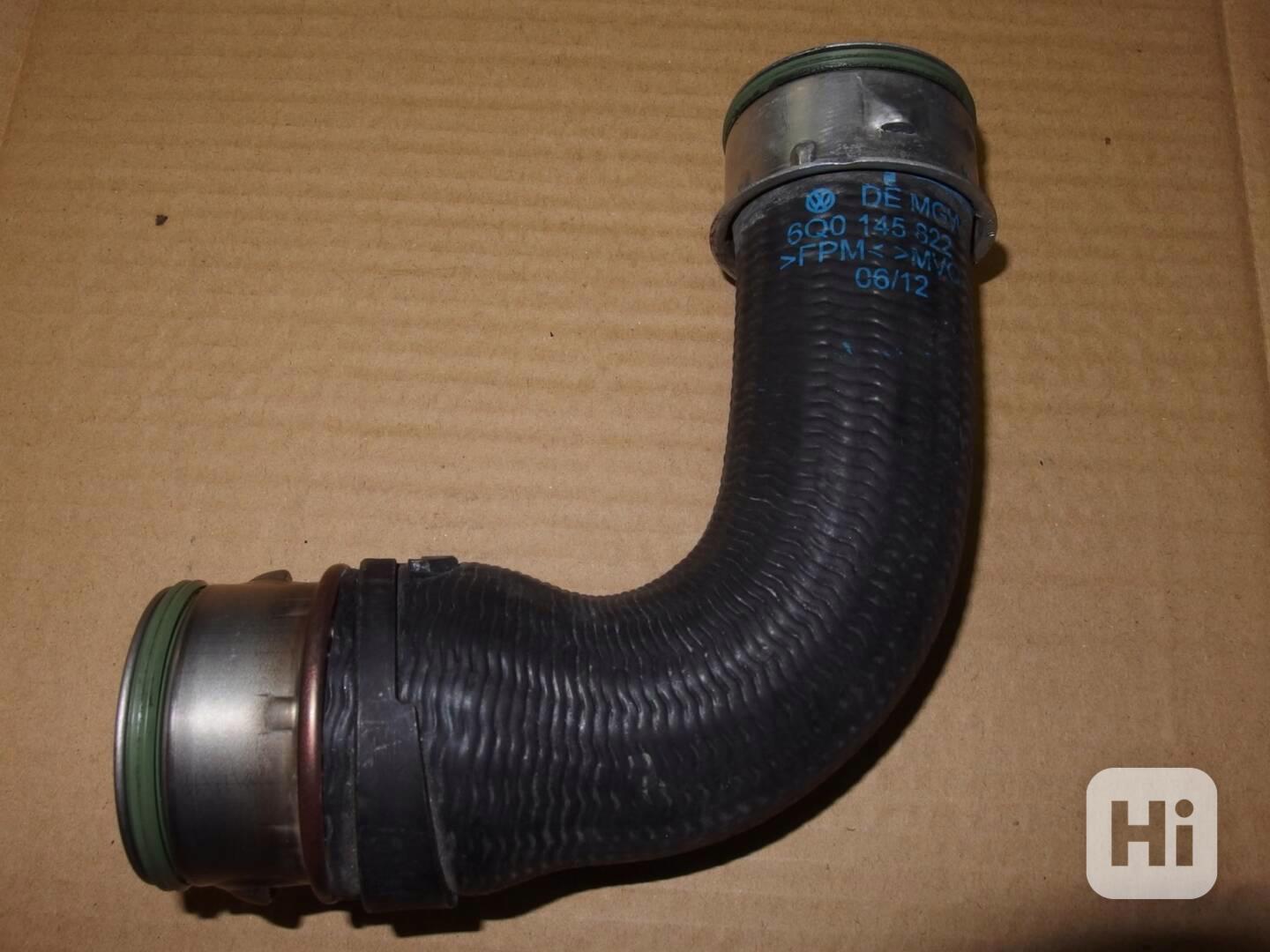 Tlaková hadice nasávaného vzduchu Škoda Fabia I 1.9 TDi RS - foto 1