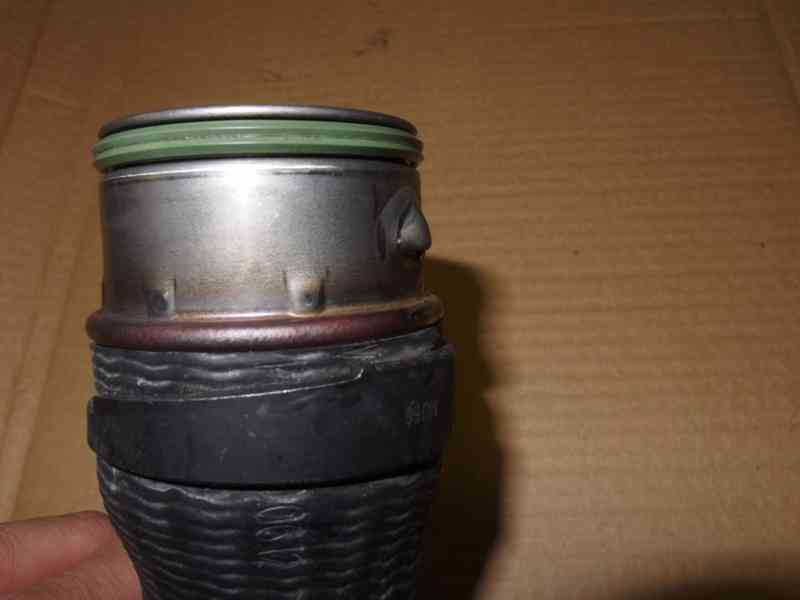 Tlaková hadice nasávaného vzduchu Škoda Fabia I 1.9 TDi RS - foto 7