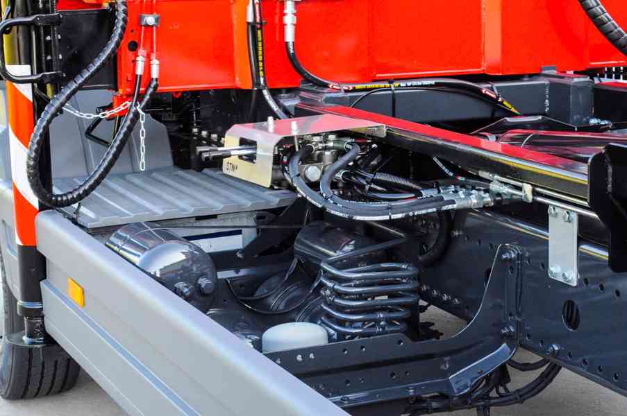 MERCEDES ATEGO 1218 - NOVÝ HÁKOVÝ NOSIČ KONTEJNERŮ + RUKA - foto 37