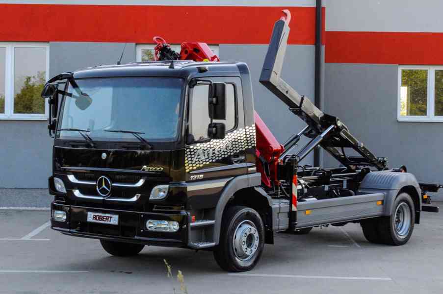 MERCEDES ATEGO 1218 - NOVÝ HÁKOVÝ NOSIČ KONTEJNERŮ + RUKA - foto 91