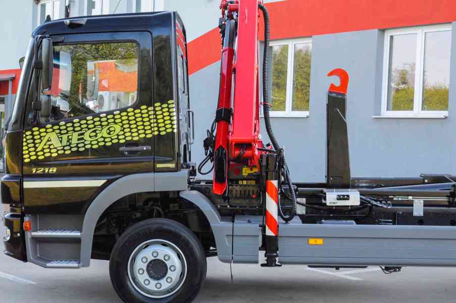 MERCEDES ATEGO 1218 - NOVÝ HÁKOVÝ NOSIČ KONTEJNERŮ + RUKA - foto 83
