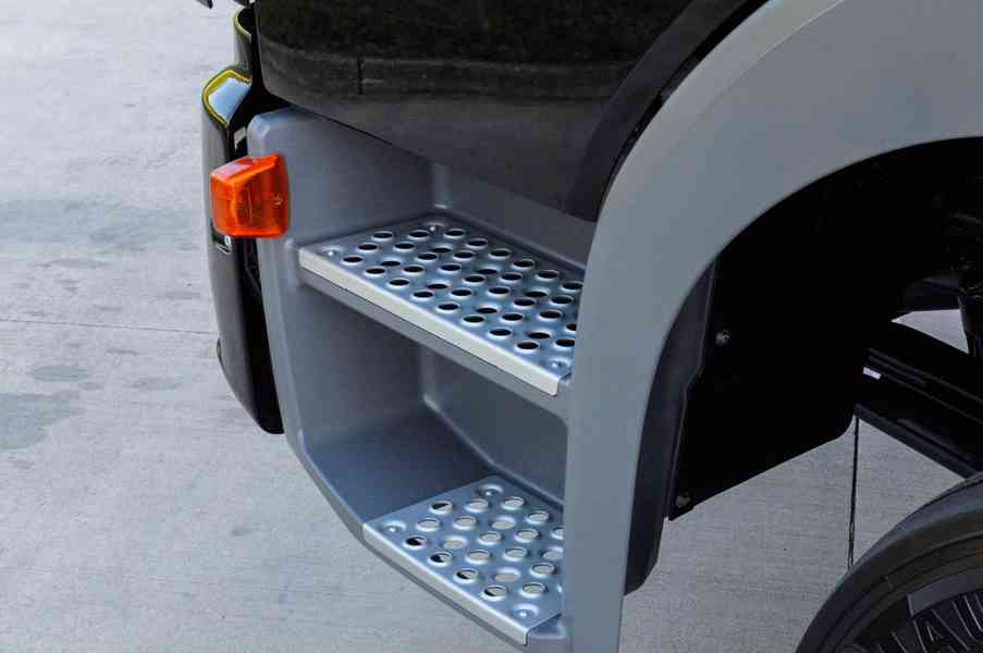 MERCEDES ATEGO 1218 - NOVÝ HÁKOVÝ NOSIČ KONTEJNERŮ + RUKA - foto 46