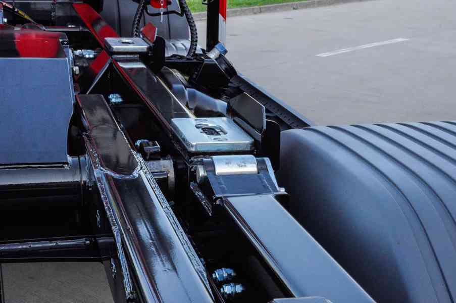 MERCEDES ATEGO 1218 - NOVÝ HÁKOVÝ NOSIČ KONTEJNERŮ + RUKA - foto 29