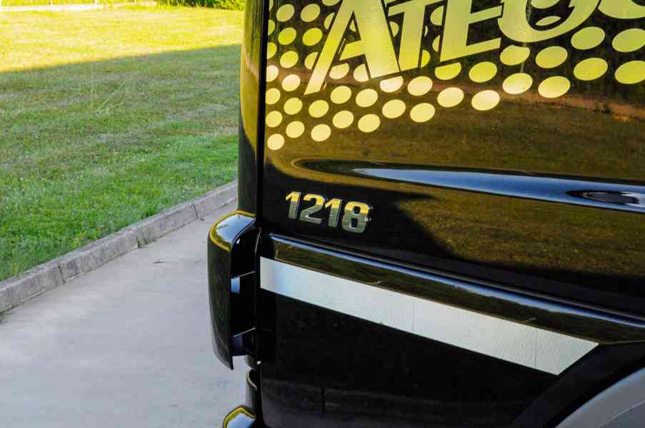 MERCEDES ATEGO 1218 - NOVÝ HÁKOVÝ NOSIČ KONTEJNERŮ + RUKA - foto 47