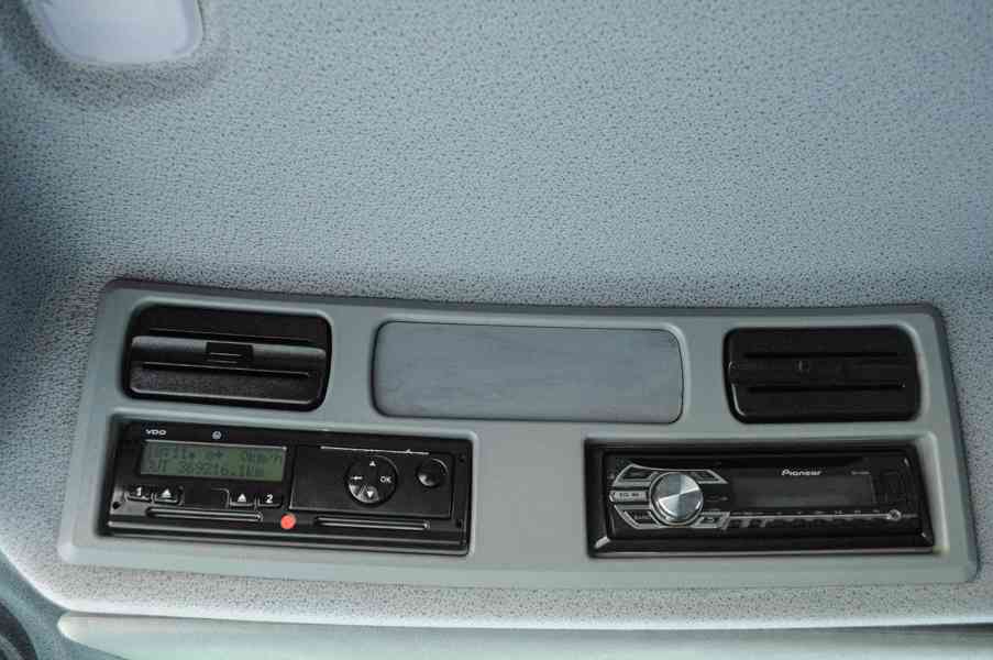 MERCEDES ATEGO 1218 - NOVÝ HÁKOVÝ NOSIČ KONTEJNERŮ + RUKA - foto 68