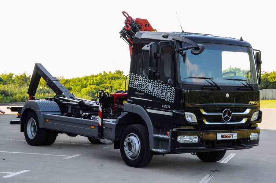 MERCEDES ATEGO 1218 - NOVÝ HÁKOVÝ NOSIČ KONTEJNERŮ + RUKA - foto 94