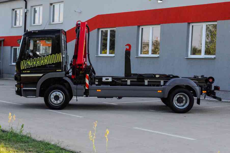 MERCEDES ATEGO 1218 - NOVÝ HÁKOVÝ NOSIČ KONTEJNERŮ + RUKA - foto 4