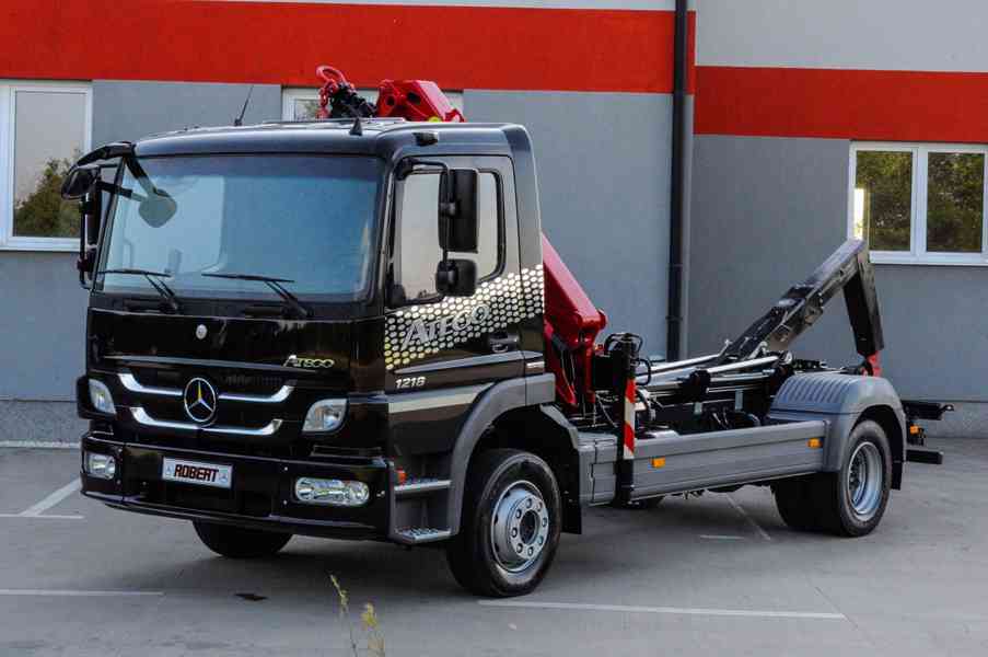 MERCEDES ATEGO 1218 - NOVÝ HÁKOVÝ NOSIČ KONTEJNERŮ + RUKA - foto 95
