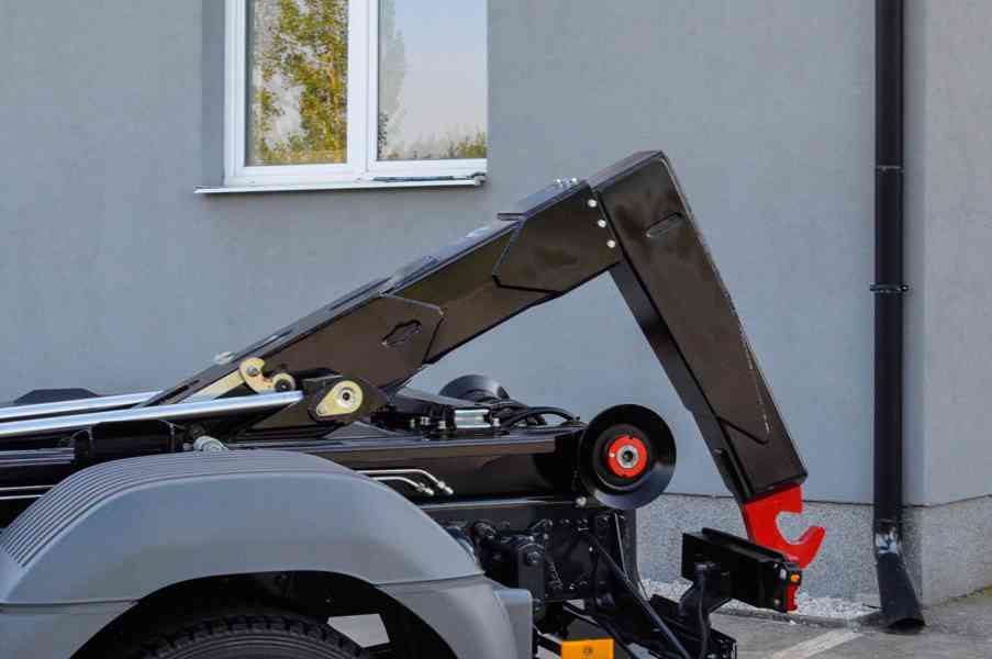 MERCEDES ATEGO 1218 - NOVÝ HÁKOVÝ NOSIČ KONTEJNERŮ + RUKA - foto 93