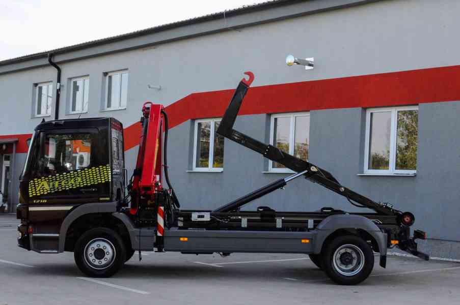 MERCEDES ATEGO 1218 - NOVÝ HÁKOVÝ NOSIČ KONTEJNERŮ + RUKA - foto 90