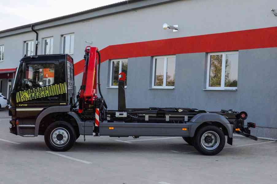 MERCEDES ATEGO 1218 - NOVÝ HÁKOVÝ NOSIČ KONTEJNERŮ + RUKA - foto 82