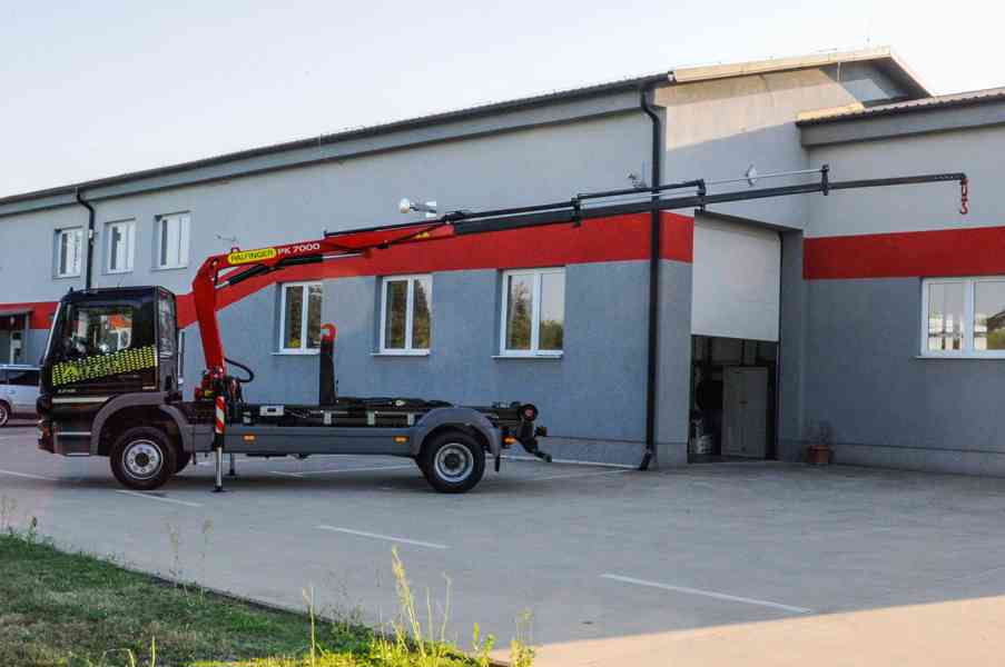 MERCEDES ATEGO 1218 - NOVÝ HÁKOVÝ NOSIČ KONTEJNERŮ + RUKA - foto 111