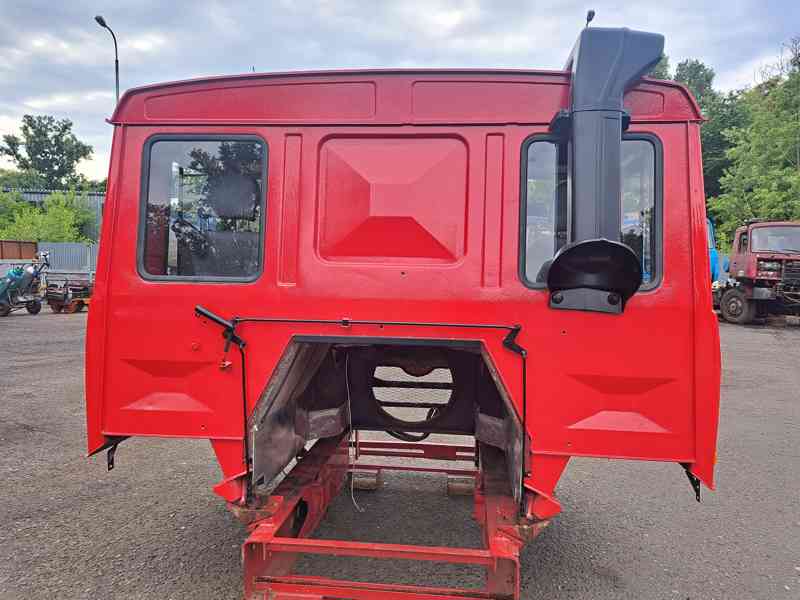 Kabina Tatra T815 EURO 2, 3 REPAS - foto 10