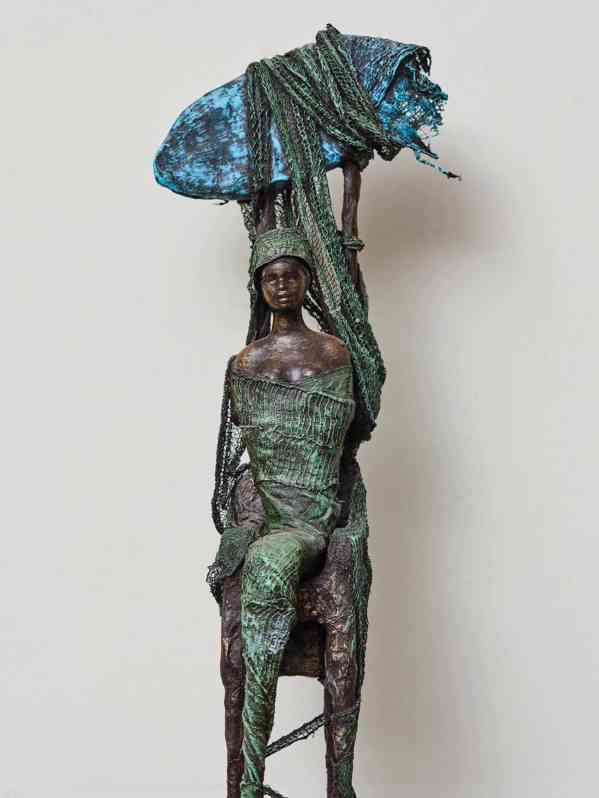 Figurální plastika na vysokém podstavci. Výška 134 cm - foto 4