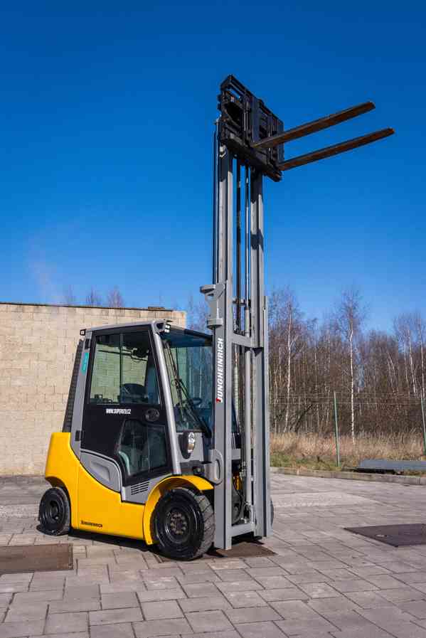 Vysokozdvižný vozík Jungheinrich TFG 425s - foto 4