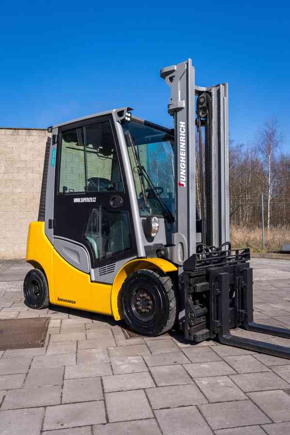 Vysokozdvižný vozík Jungheinrich TFG 425s - foto 1