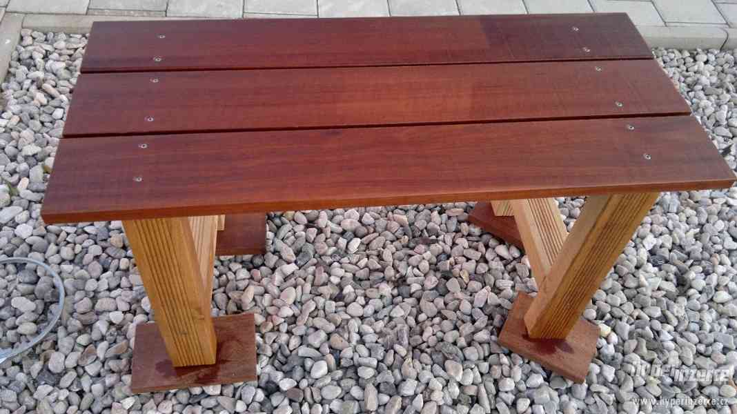 Prodám luxusní lavičku z merbau 105cm X 44cm X44cm